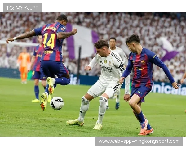 马德里德比大战精彩纷呈,皇马迎战巴萨!,这次比赛皇家马德里队打败了巴塞罗那队得了冠军 马德里德比大战精彩纷呈,皇马迎战巴萨!,这次比赛皇家马德里队打败了巴塞罗那队得了冠军