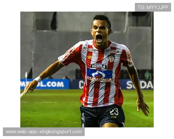 哥伦比亚演练防守反击，迪亚斯冲击力让队友叫绝