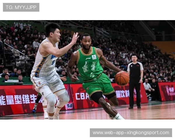 弗格突破造犯规，罚球稳定，辽宁得分回升