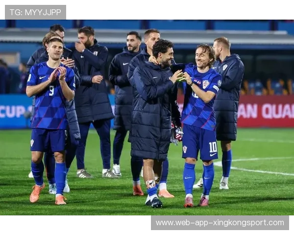 法国在2026世界杯分组中成为领跑热门，组内差距遭多家媒体放大