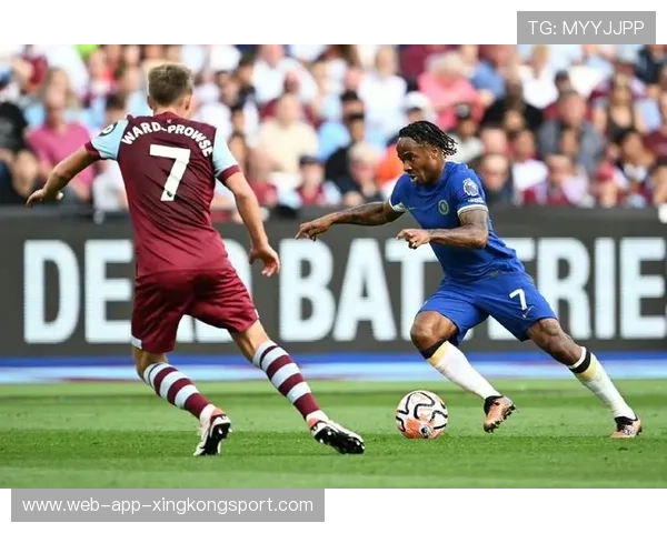 恩佐中场送出贯穿防线的地滚球，助攻杰克逊单刀赴会